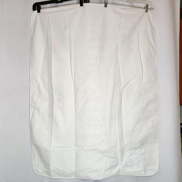 White Baby Quilt Cross Stitched Train Ducks Elephant Teddy Bear Carriage - Picture 7 of 8